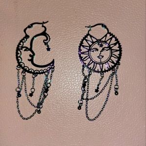 Dangling earrings